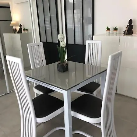Magnifique Studio Au Pied Des Plages Cannes Exterior photo